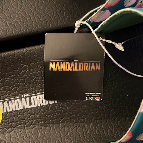 Baby Yoda Slides - Picture 7 of 9